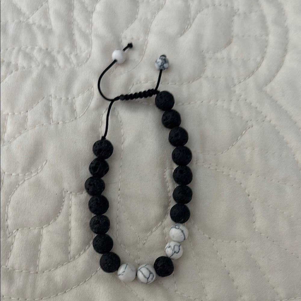 Black and White Beaded Bracelet